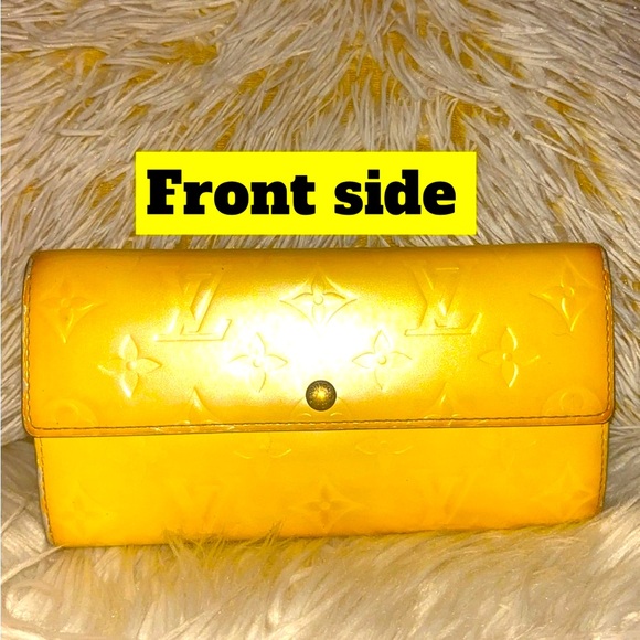 Authentic LV Vernis Yellow Wallet! - Picture 1 of 6